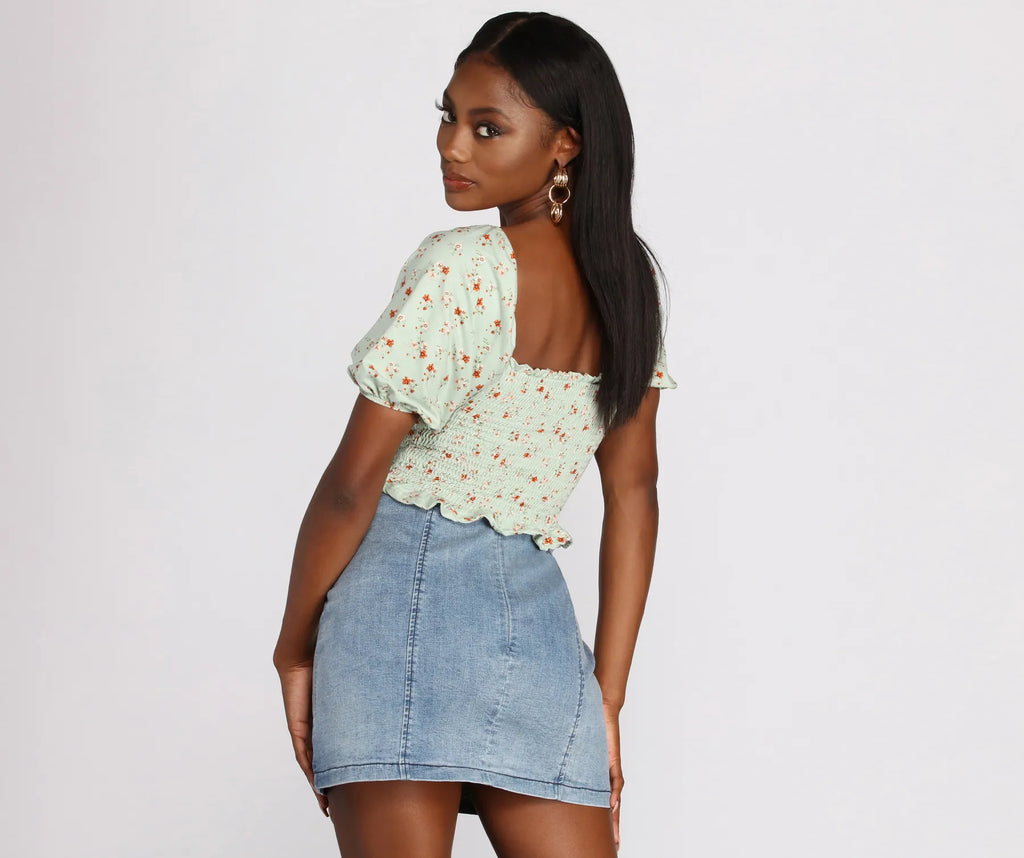 Ditsy Floral Puff Sleeve Crop Top